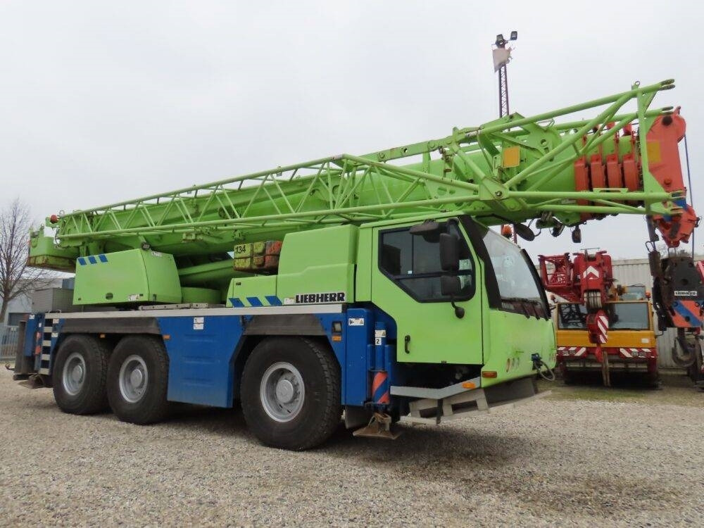 Liebherr LTM 1055-3.2 - All terrain crane: picture 4 Liebherr LTM 1055-3.2 - All terrain crane: picture 4