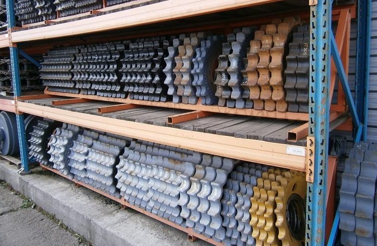 CATERPILLAR 312 - Track for Crawler excavator: picture 2 CATERPILLAR 312 - Track for Crawler excavator: picture 2