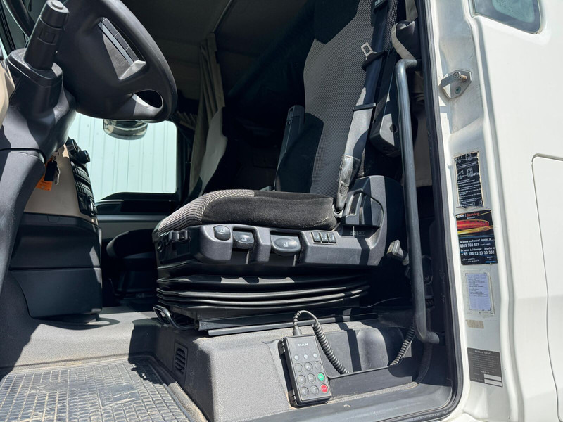 Tractor unit MAN TGX 18.500: picture 9