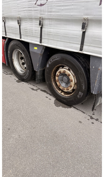 Curtainsider truck Volvo FH13 540: picture 10 Curtainsider truck Volvo FH13 540: picture 10