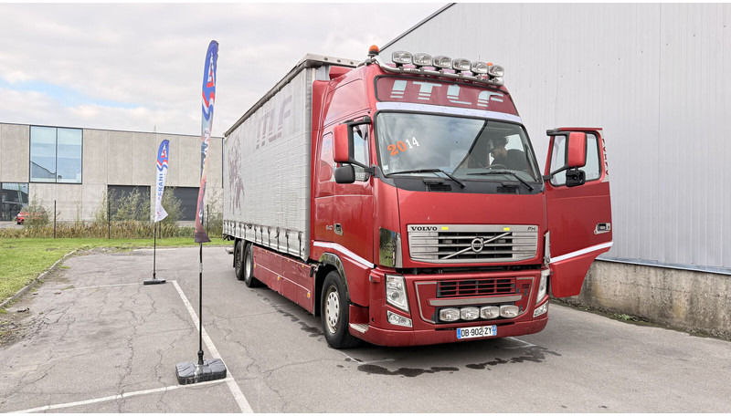 Curtainsider truck Volvo FH13 540: picture 20 Curtainsider truck Volvo FH13 540: picture 20