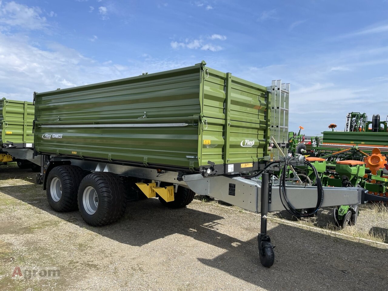 Fliegl TDK 140 FOX - Farm tipping trailer/ Dumper: picture 1 Fliegl TDK 140 FOX - Farm tipping trailer/ Dumper: picture 1