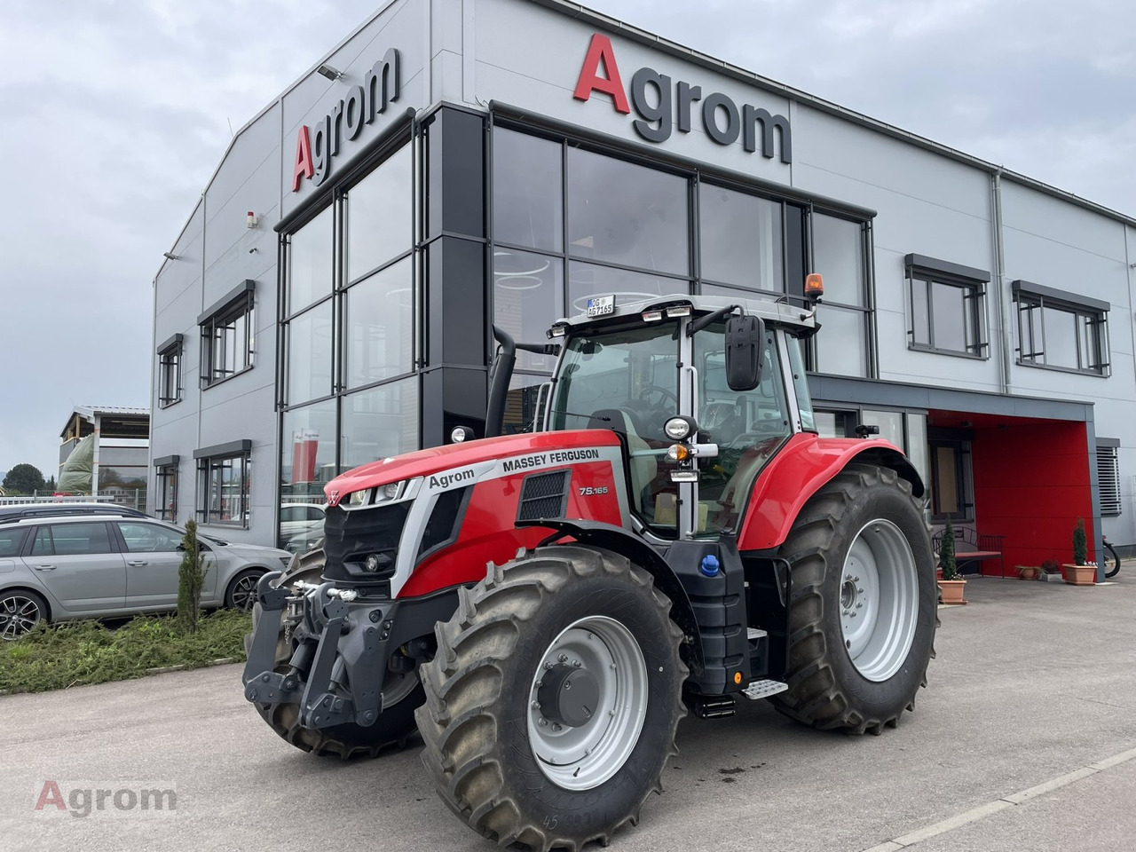 Massey Ferguson 7S.165 Dyna6 EFFICIENT - Farm tractor: picture 1 Massey Ferguson 7S.165 Dyna6 EFFICIENT - Farm tractor: picture 1