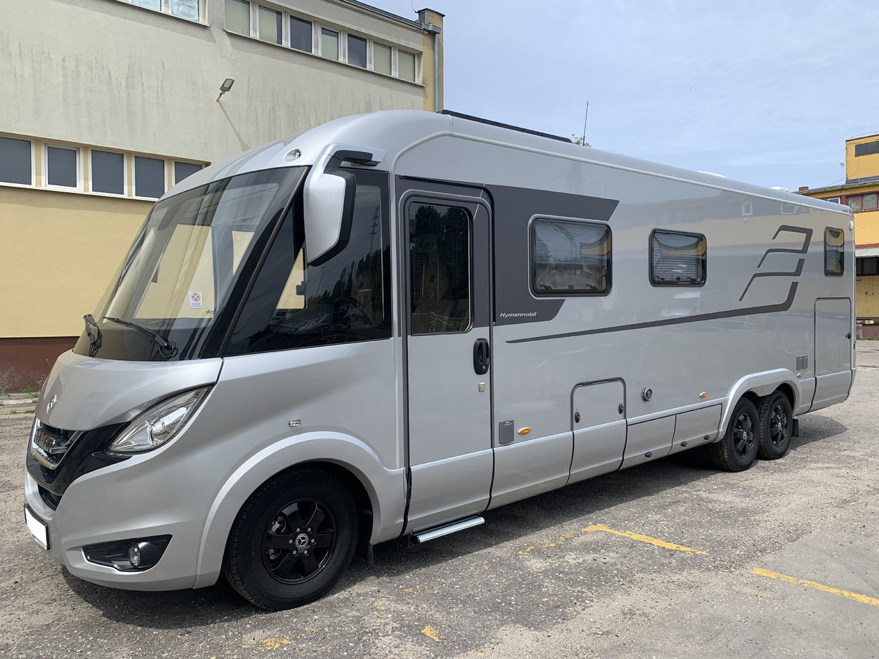 HYMER BLM -I 880 - Integrated motorhome: picture 1 HYMER BLM -I 880 - Integrated motorhome: picture 1