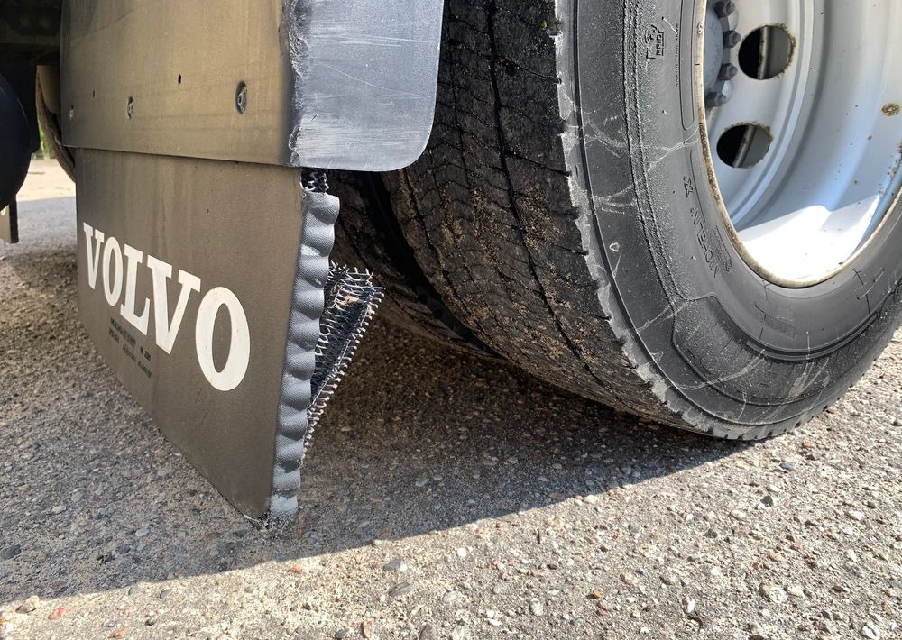 Tractor unit Volvo: picture 8