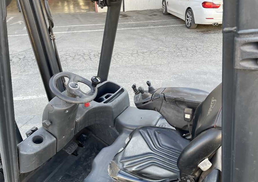 LINDE E 14-02/386 - Electric forklift: picture 3 LINDE E 14-02/386 - Electric forklift: picture 3