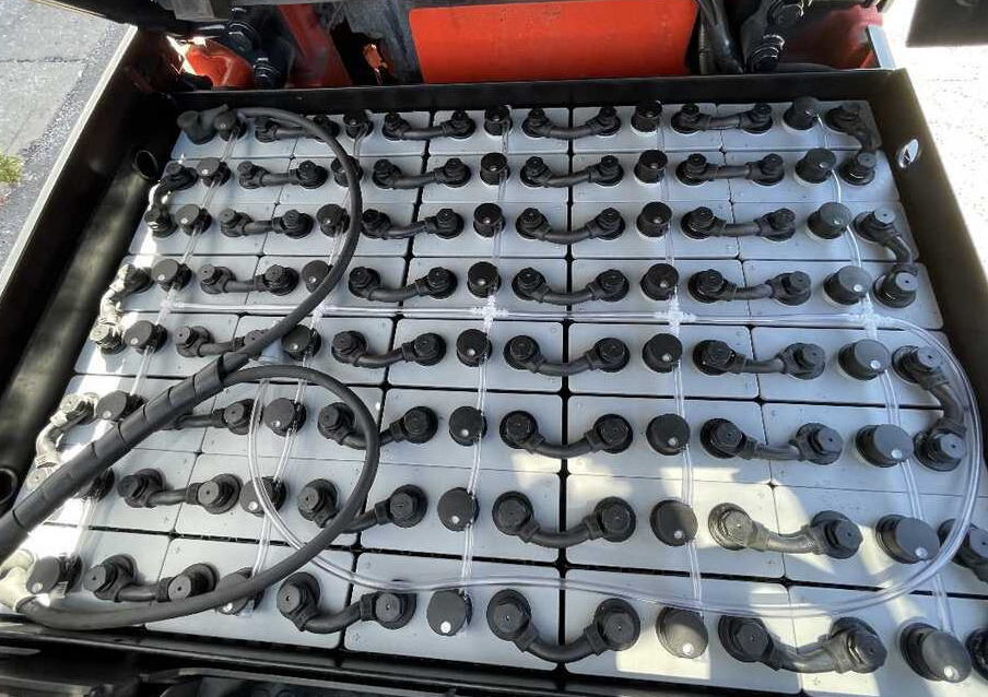 Linde E 25 -387 (Batteria NUOVA) - Electric forklift: picture 4 Linde E 25 -387 (Batteria NUOVA) - Electric forklift: picture 4