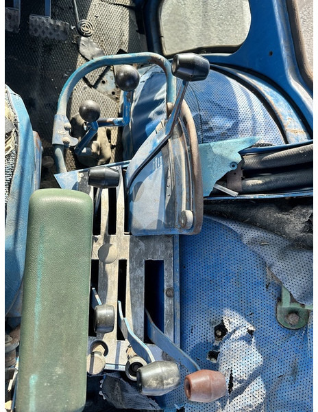 Farm tractor Ford TW-10: picture 6