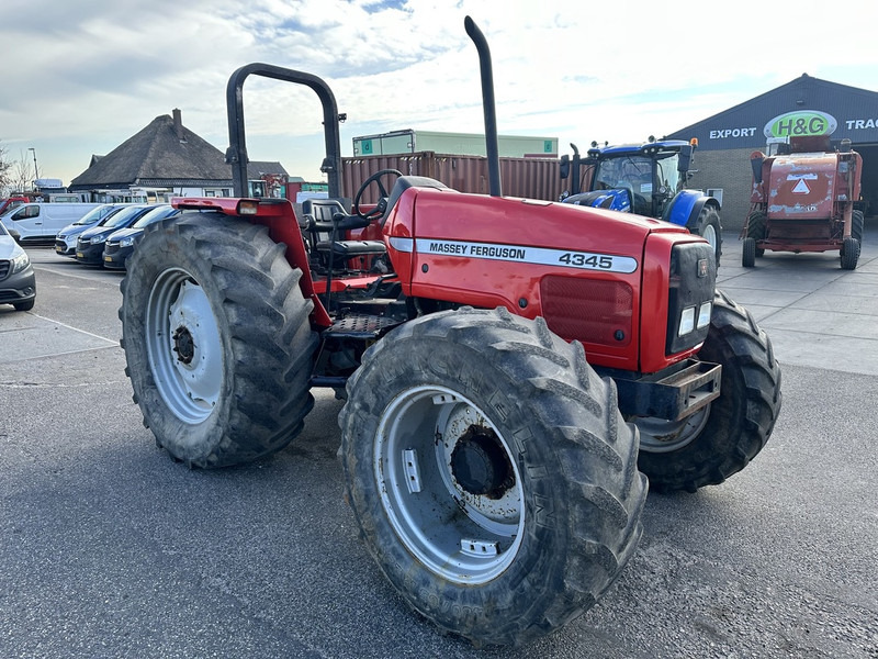Massey Ferguson 4345 - Farm tractor: picture 3 Massey Ferguson 4345 - Farm tractor: picture 3