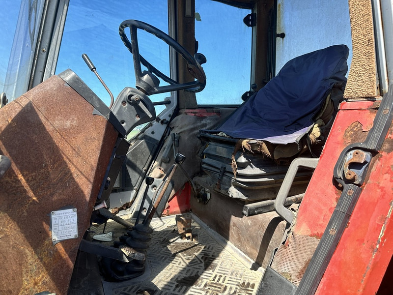 Massey Ferguson 690 - Farm tractor: picture 4 Massey Ferguson 690 - Farm tractor: picture 4