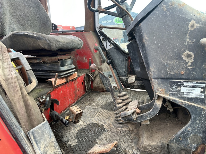 Massey Ferguson 690 - Farm tractor: picture 4 Massey Ferguson 690 - Farm tractor: picture 4