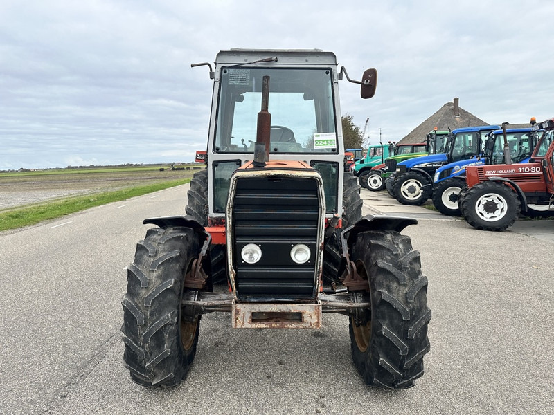 Massey Ferguson 690 - Farm tractor: picture 2 Massey Ferguson 690 - Farm tractor: picture 2