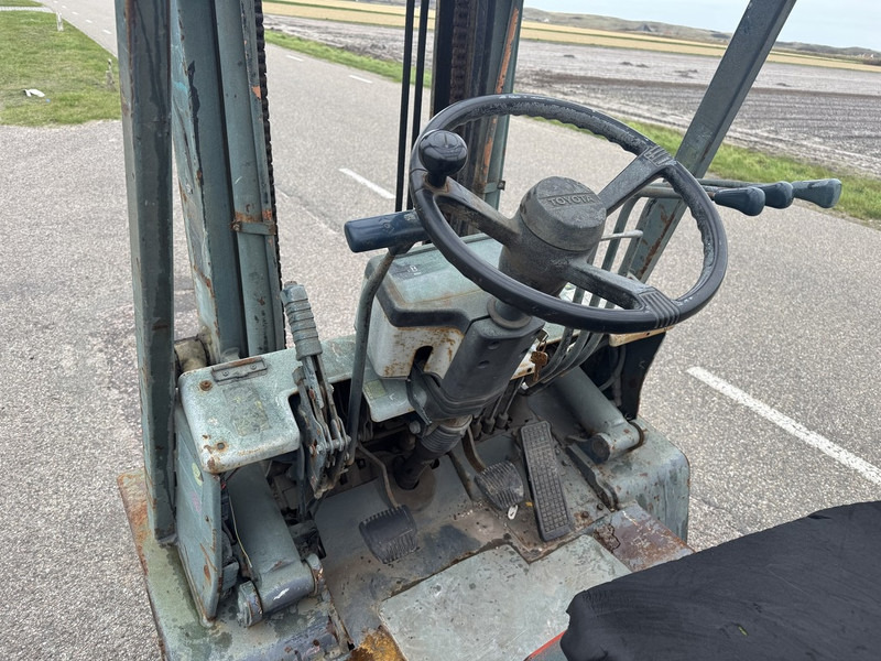 Toyota FD25D - Diesel forklift: picture 4 Toyota FD25D - Diesel forklift: picture 4