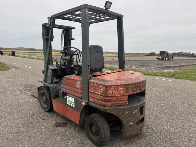 Toyota FD25D - Diesel forklift: picture 5 Toyota FD25D - Diesel forklift: picture 5
