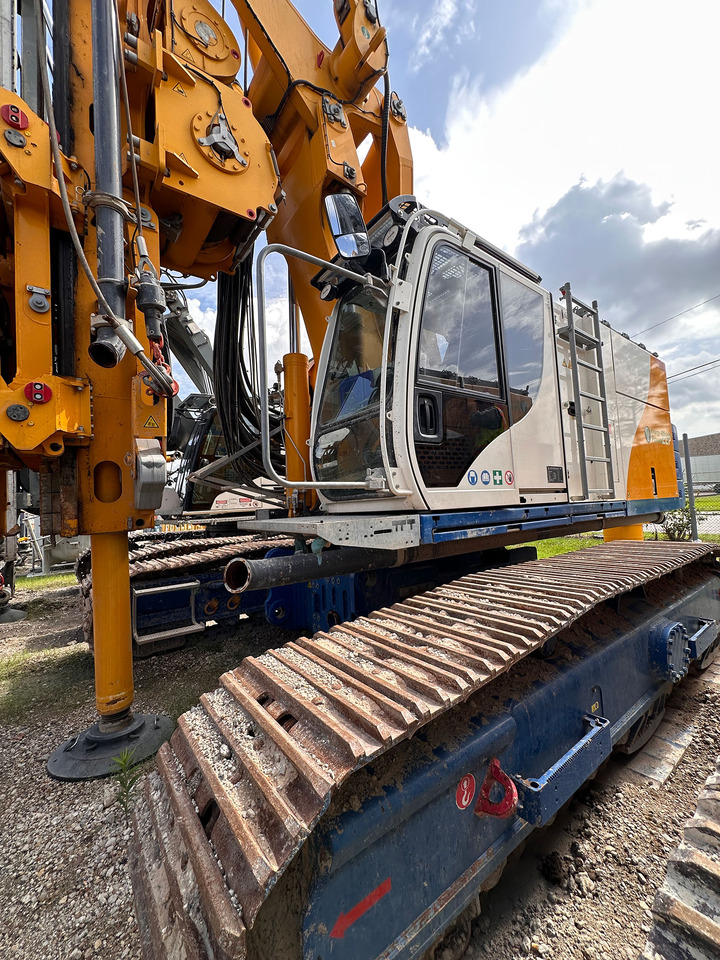 Bauer BG 28H - Pile driver: picture 1 Bauer BG 28H - Pile driver: picture 1