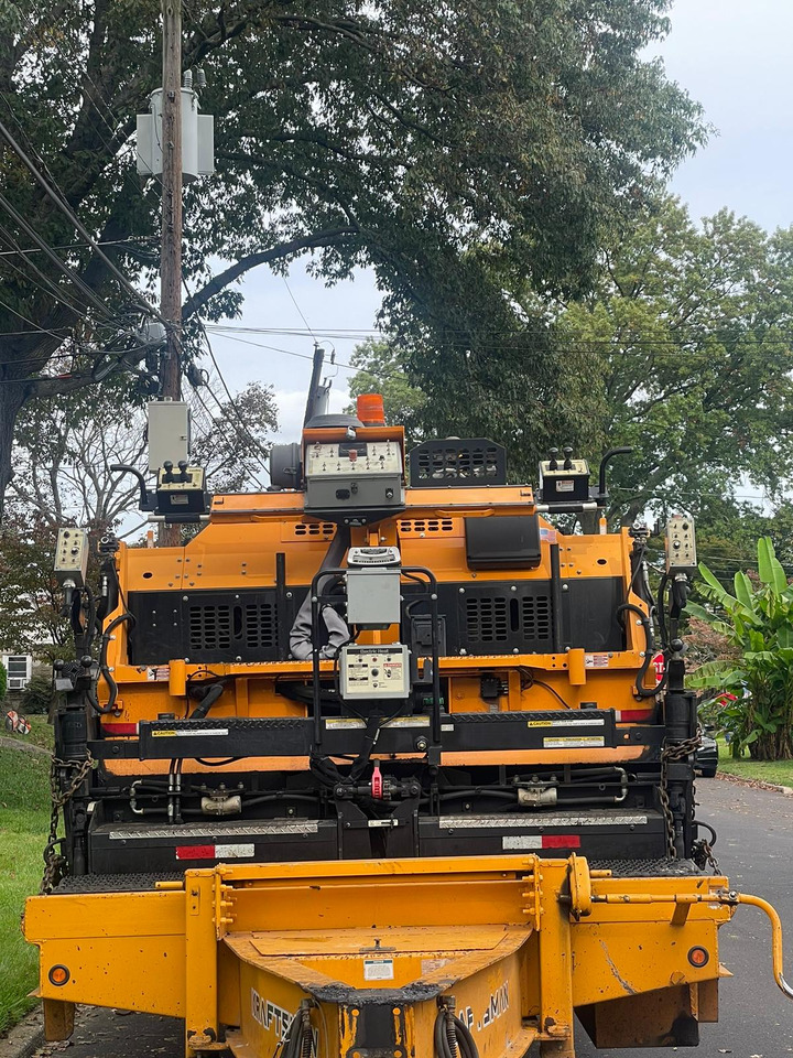 Leeboy 8520 - Asphalt paver: picture 5 Leeboy 8520 - Asphalt paver: picture 5