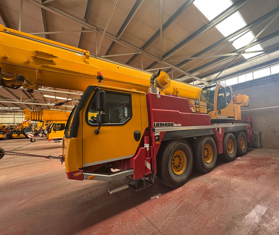 Liebherr LTM 1070-4.2 - Mobile crane: picture 4 Liebherr LTM 1070-4.2 - Mobile crane: picture 4