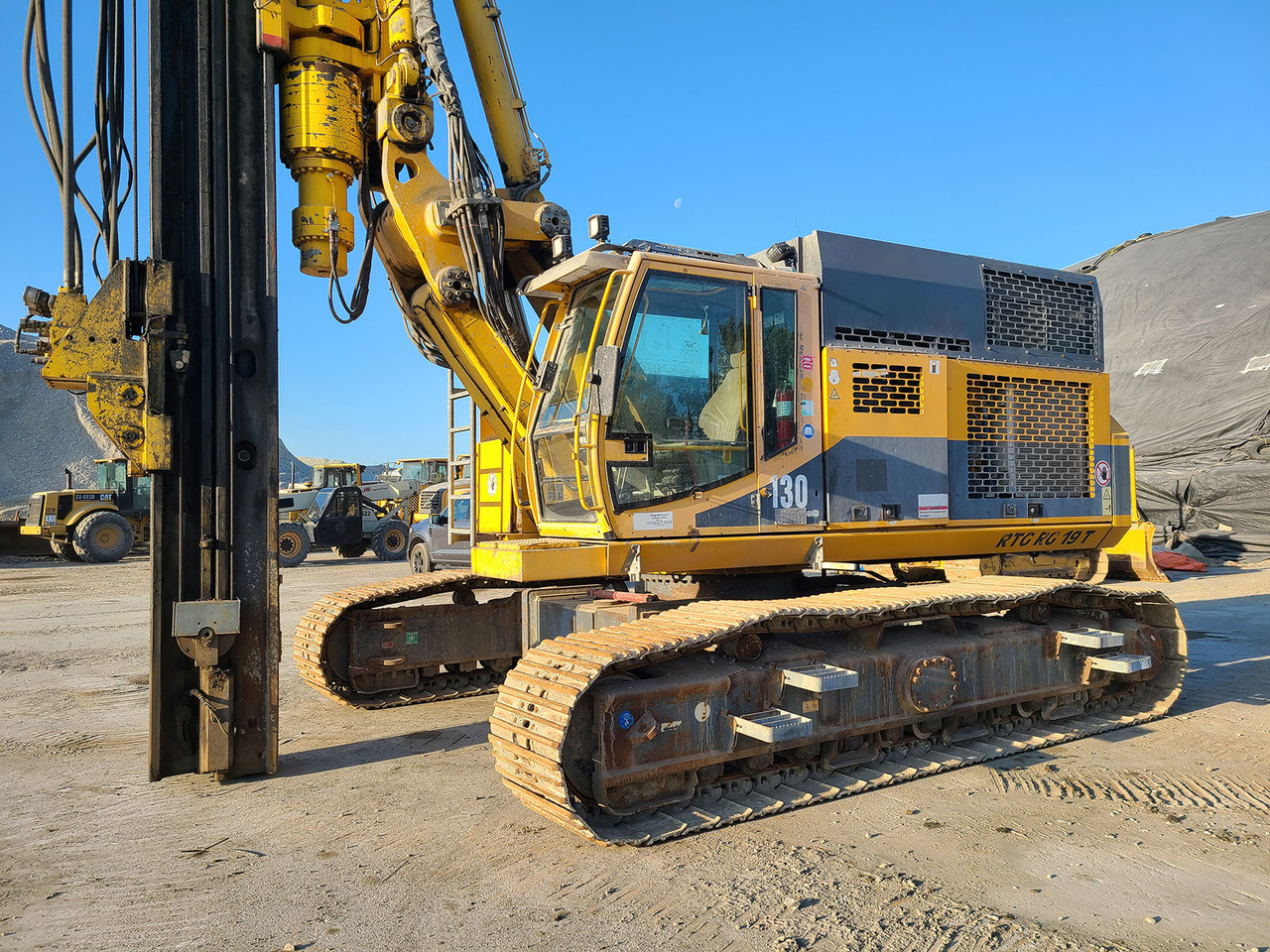 RTG RG19T - Pile driver: picture 1 RTG RG19T - Pile driver: picture 1