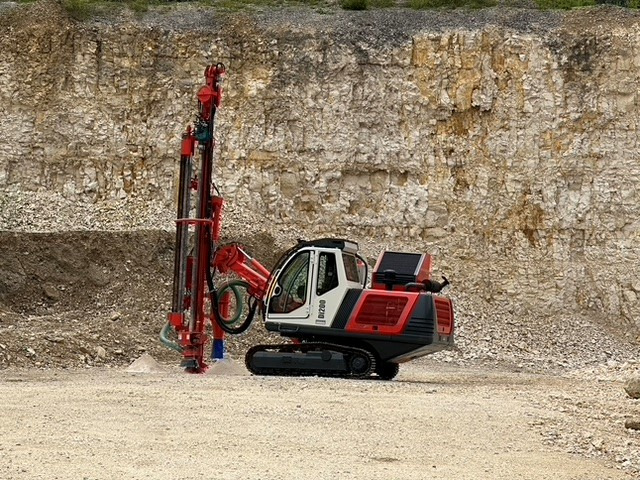 Sandvik Di200 - Drilling rig: picture 1 Sandvik Di200 - Drilling rig: picture 1