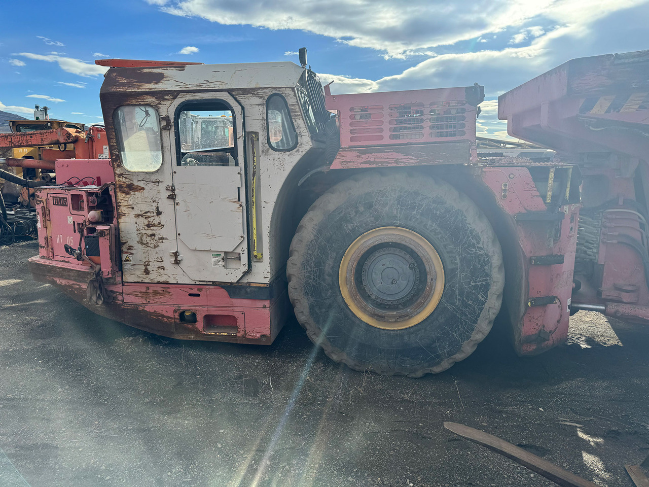 Sandvik TH430 - Mining machinery: picture 3 Sandvik TH430 - Mining machinery: picture 3