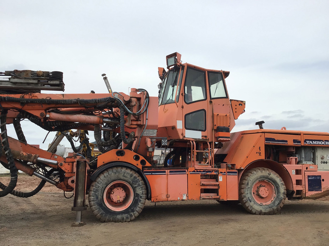 Tamrock Axera T11 Data-315 C - Directional boring machine: picture 1 Tamrock Axera T11 Data-315 C - Directional boring machine: picture 1