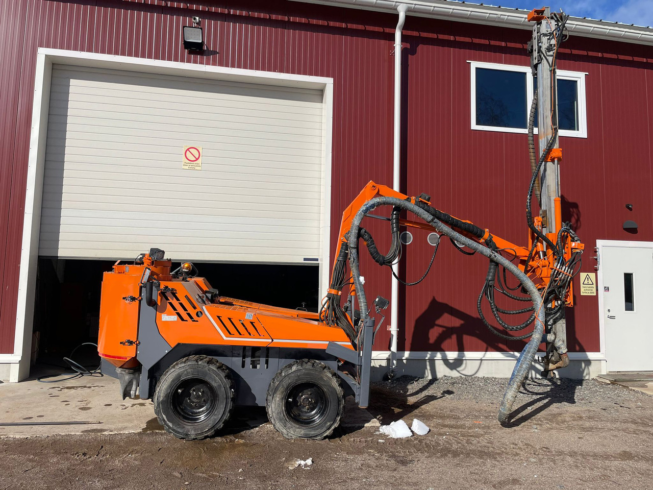 Tamrock Commando 120RF - Drilling rig: picture 1 Tamrock Commando 120RF - Drilling rig: picture 1