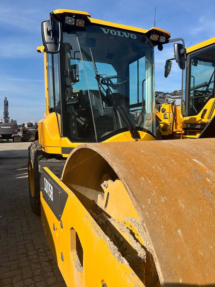 Volvo SD115B - Compactor: picture 4 Volvo SD115B - Compactor: picture 4