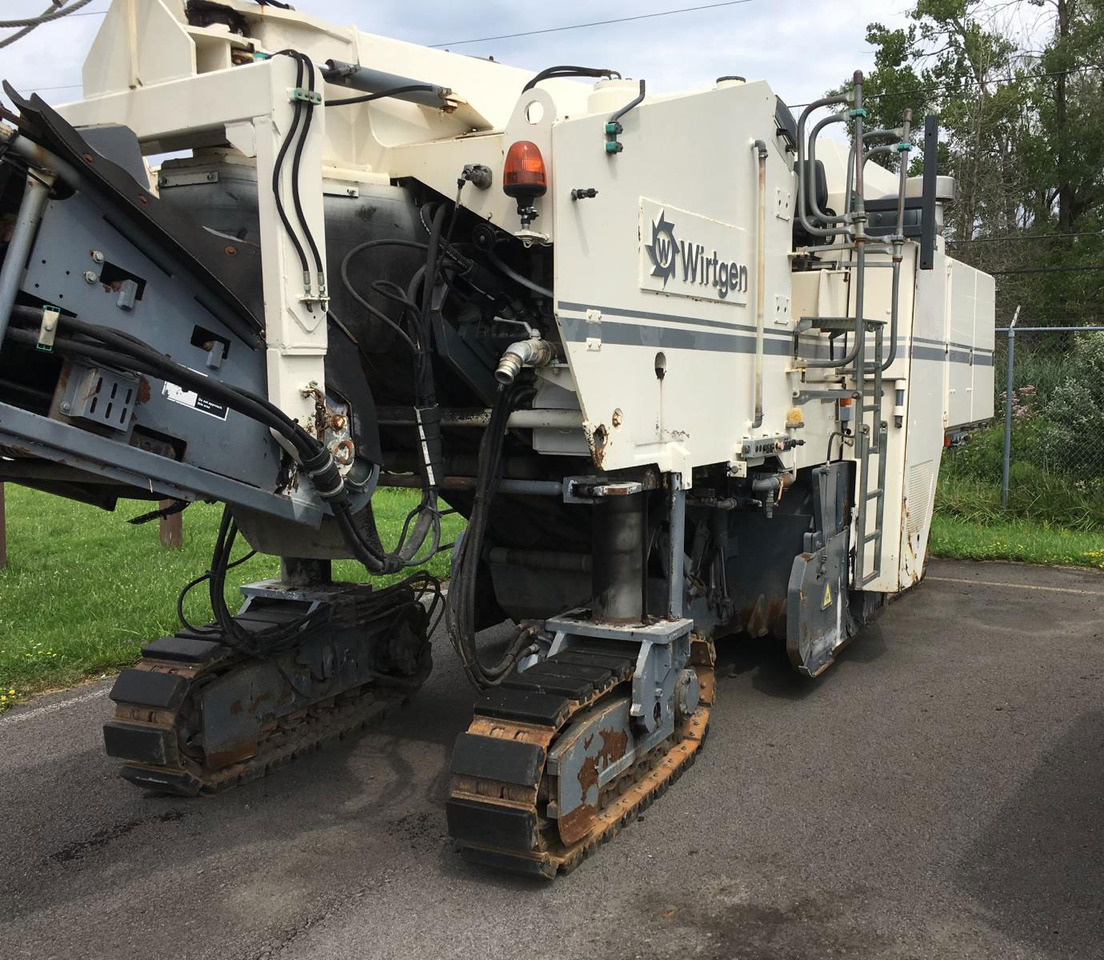 Wirtgen W 2000 - Cold planer: picture 1 Wirtgen W 2000 - Cold planer: picture 1