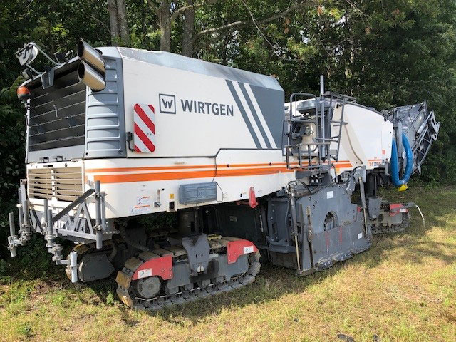 Wirtgen W 220 I - Cold planer: picture 1 Wirtgen W 220 I - Cold planer: picture 1
