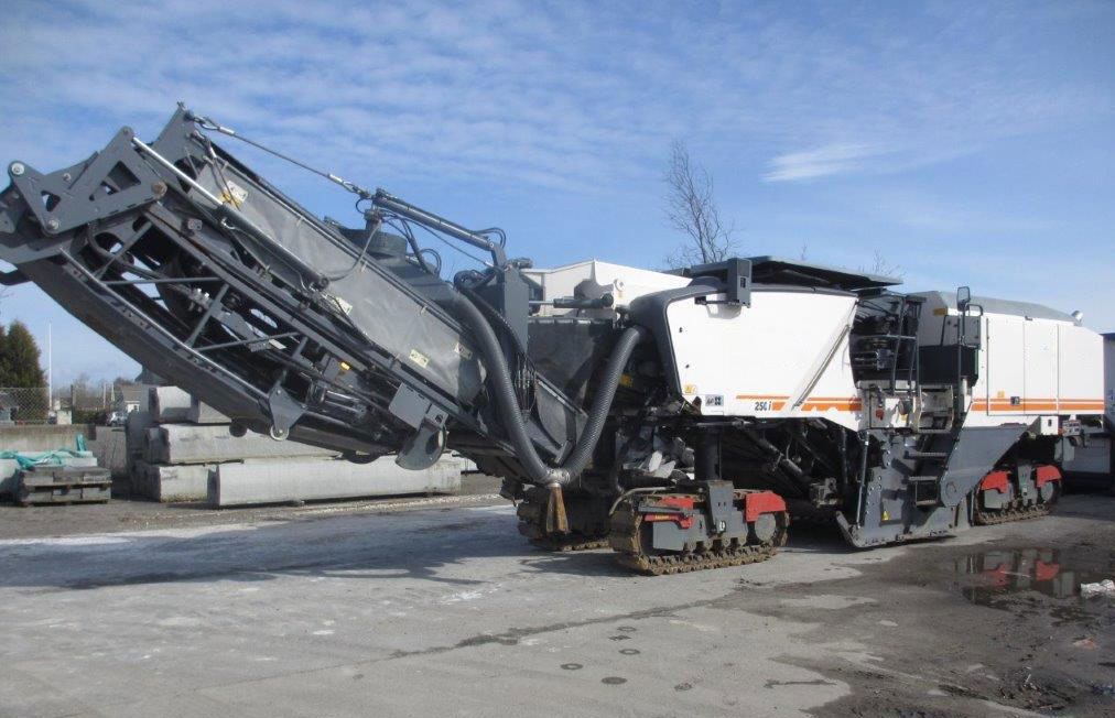 Wirtgen W 250 I - Cold planer: picture 2 Wirtgen W 250 I - Cold planer: picture 2