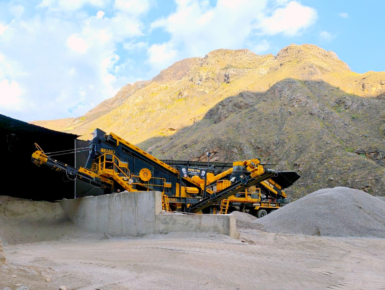 FABO Mobile crusher - Mobile crusher: picture 1 FABO Mobile crusher - Mobile crusher: picture 1