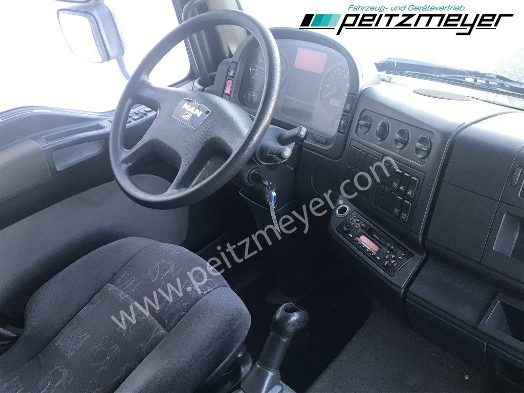Box truck MAN TGL 8.180 BB Koffer mit Seitentür: picture 10