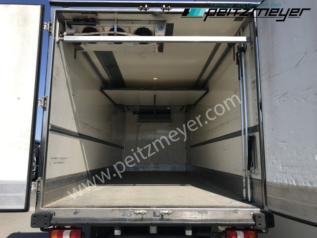 Refrigerator truck MERCEDES-BENZ Atego 1530 L Tiefkühlkoffer m. LBW, Thermoking T 1200 faltb. LBW 1,5 t., Seitentür, Trennwand: picture 19