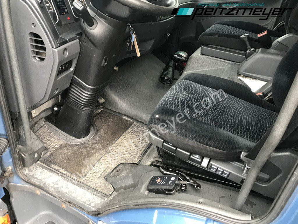 Box truck MERCEDES-BENZ Atego 818 L Koffer + LBW Euro 6, Klima, AHK,: picture 16