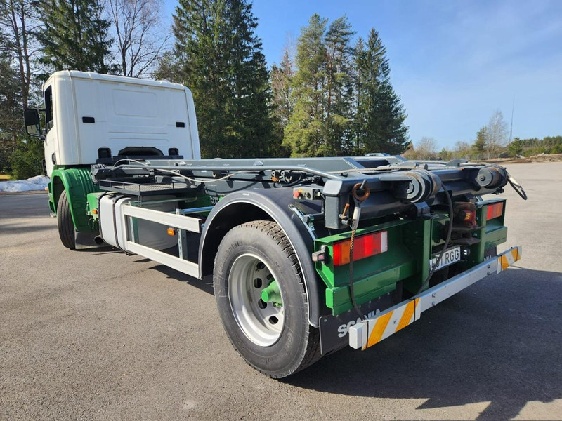 Scania P94 DB4X2LB - Cable system truck: picture 4 Scania P94 DB4X2LB - Cable system truck: picture 4
