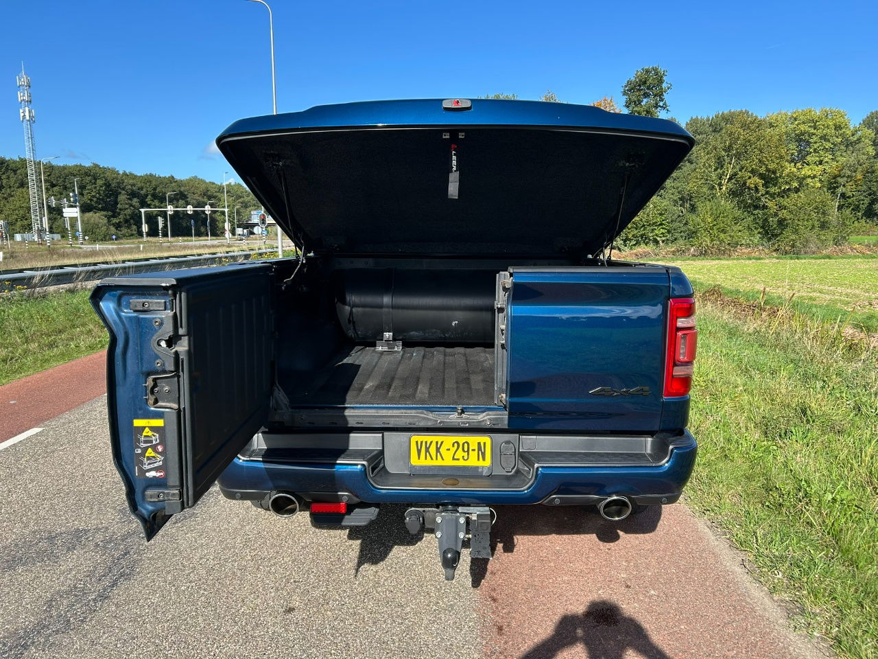 Dodge Ram Pick Up 1500 5.7 V8 4x4 Creb Cab Limeted Hemi Etorque - Pickup truck: picture 5 Dodge Ram Pick Up 1500 5.7 V8 4x4 Creb Cab Limeted Hemi Etorque - Pickup truck: picture 5