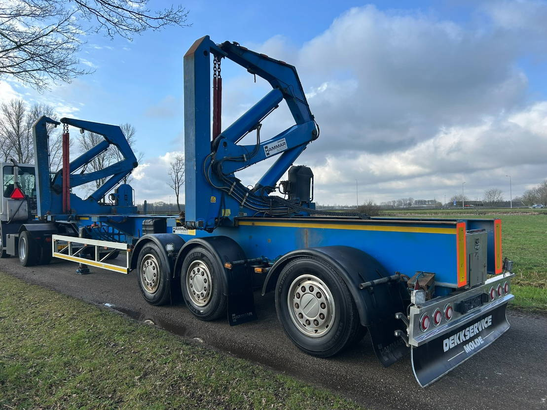 Hammar Sideloader 160 E / 20ft - 2 x 20 ft - 40 - Containers / 33 tons lifting c - Container transporter/ Swap body semi-trailer: picture 2 Hammar Sideloader 160 E / 20ft - 2 x 20 ft - 40 - Containers / 33 tons lifting c - Container transporter/ Swap body semi-trailer: picture 2