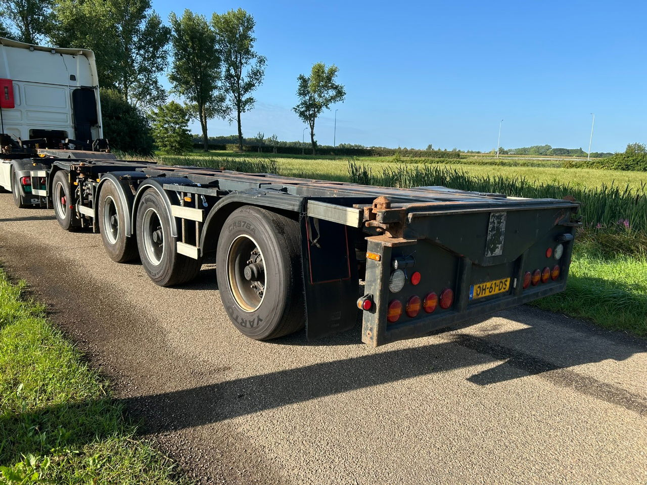 Nooteboom D-tec CT-53-04D combi chassis apk/tuf 9-2025 gvw 53000 kg - Container transporter/ Swap body semi-trailer: picture 2 Nooteboom D-tec CT-53-04D combi chassis apk/tuf 9-2025 gvw 53000 kg - Container transporter/ Swap body semi-trailer: picture 2