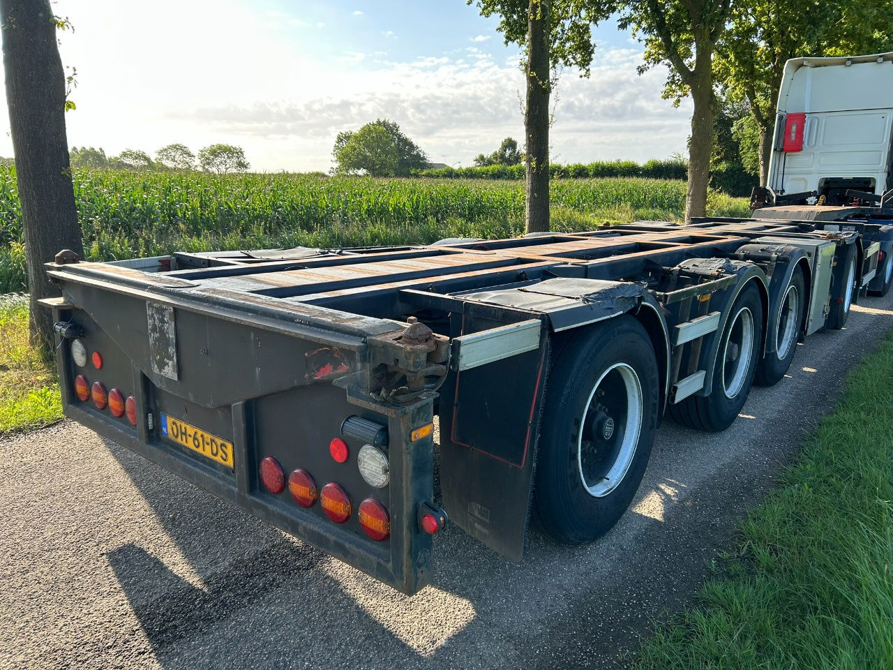 Nooteboom D-tec CT-53-04D combi chassis apk/tuf 9-2025 gvw 53000 kg - Container transporter/ Swap body semi-trailer: picture 4 Nooteboom D-tec CT-53-04D combi chassis apk/tuf 9-2025 gvw 53000 kg - Container transporter/ Swap body semi-trailer: picture 4
