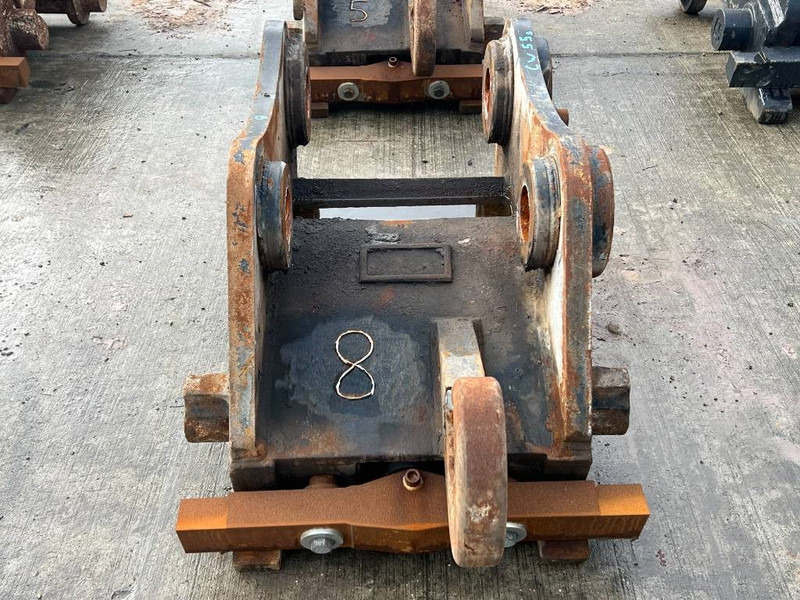 Cat CW55S - Quick coupler for Construction machinery: picture 2 Cat CW55S - Quick coupler for Construction machinery: picture 2