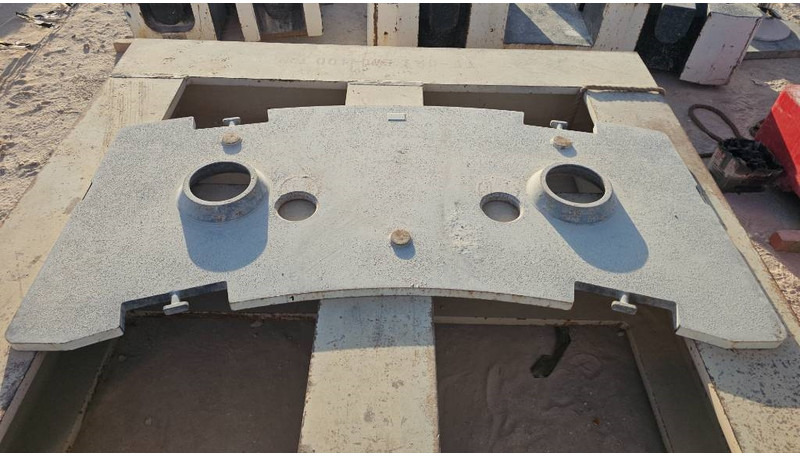 All terrain crane Grove GMK4100L-1 (2pcs available - Qatar): picture 19