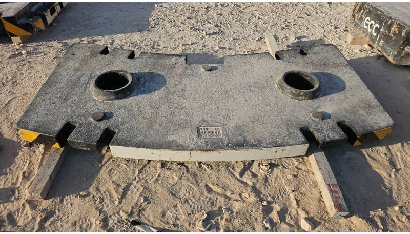 All terrain crane Grove GMK4100L-1 (2pcs available - Qatar): picture 16