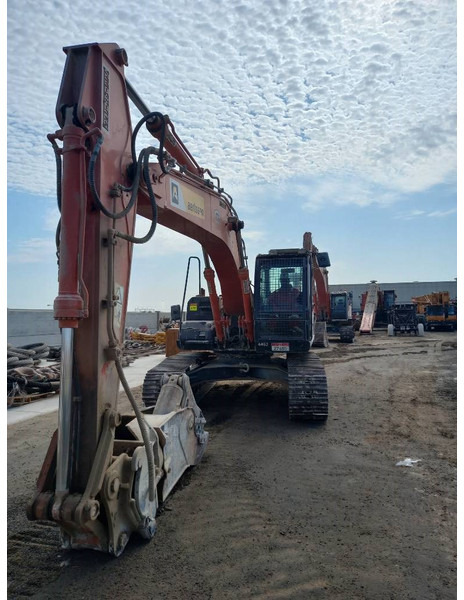 Hitachi ZX220LC (Abu Dhabi) - Crawler excavator: picture 5 Hitachi ZX220LC (Abu Dhabi) - Crawler excavator: picture 5