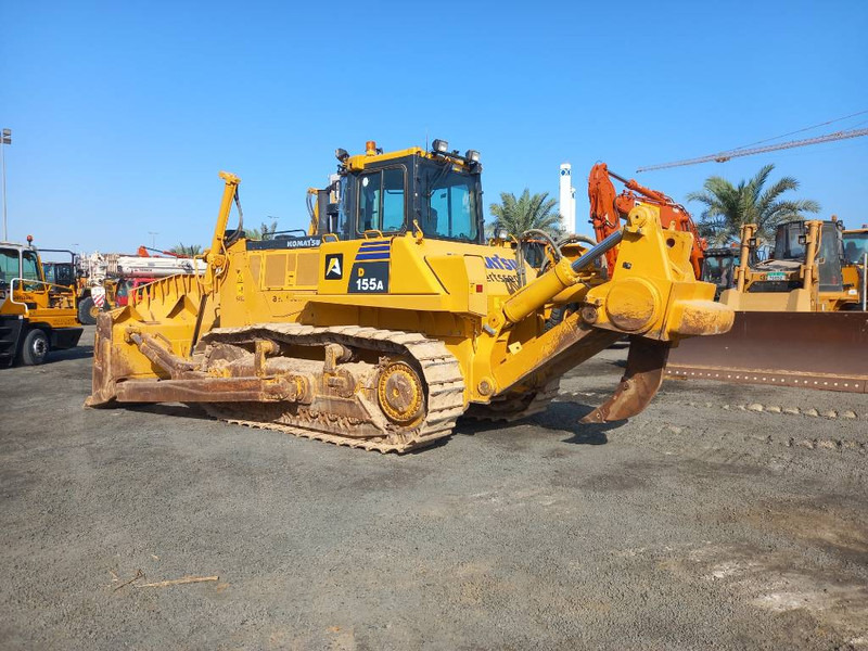 Komatsu D155A-6R (4pieces available in Abu Dhabi) - Bulldozer: picture 4 Komatsu D155A-6R (4pieces available in Abu Dhabi) - Bulldozer: picture 4