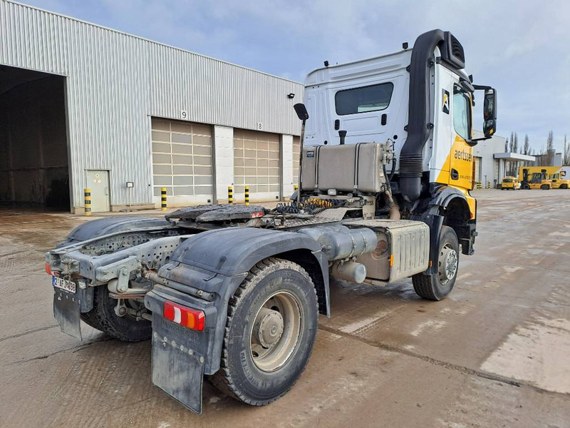 Mercedes-Benz Arocs 2045 - Tractor unit: picture 5 Mercedes-Benz Arocs 2045 - Tractor unit: picture 5