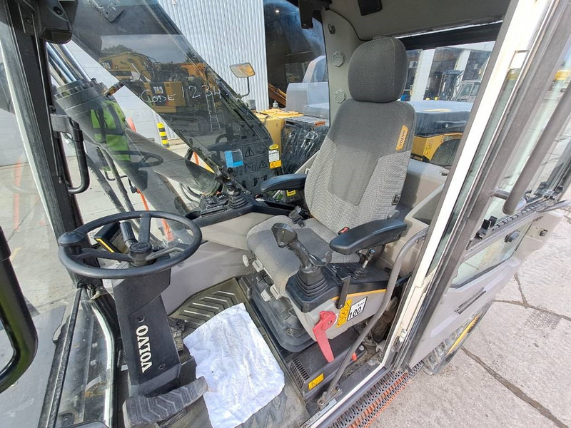 Wheel excavator Volvo EWR150E + Engcon Rototilt: picture 18 Wheel excavator Volvo EWR150E + Engcon Rototilt: picture 18