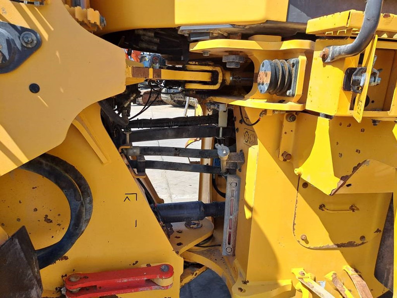 Wheel loader Volvo L 180 G: picture 11