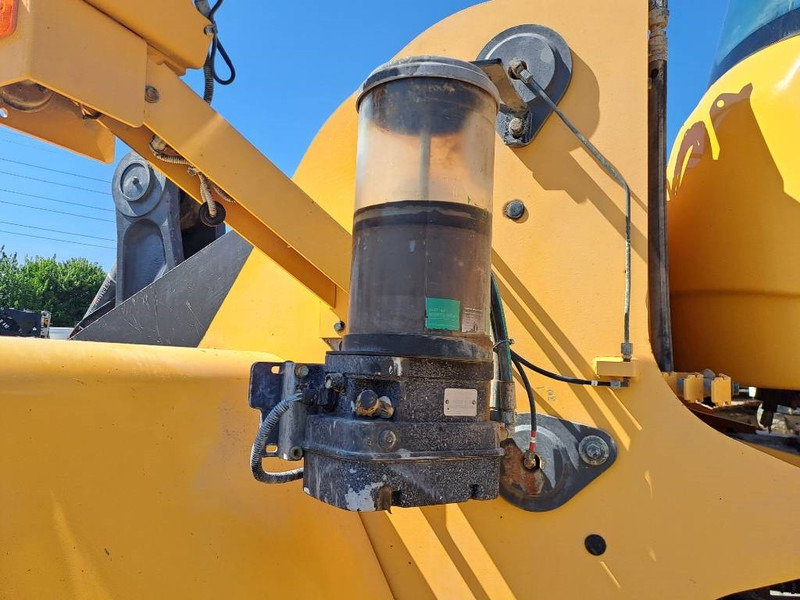 Wheel loader Volvo L 180 G: picture 12