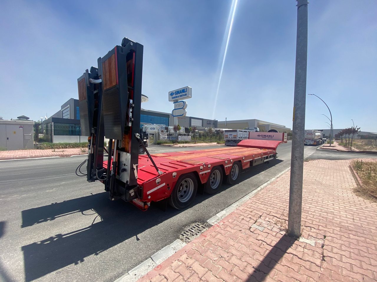Lowbed Sinan Trailer Lowbed 3 axle - Low loader semi-trailer: picture 2 Lowbed Sinan Trailer Lowbed 3 axle - Low loader semi-trailer: picture 2
