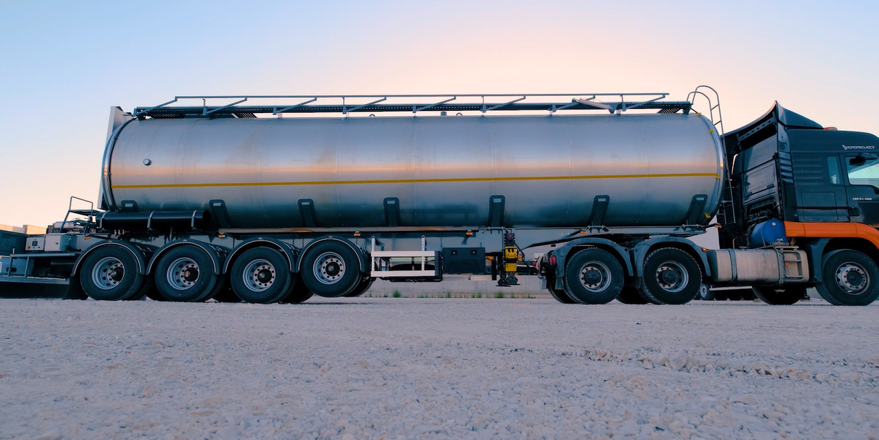 Sinan tanker Bitumen tanker 50 m3 - Tank semi-trailer: picture 4 Sinan tanker Bitumen tanker 50 m3 - Tank semi-trailer: picture 4